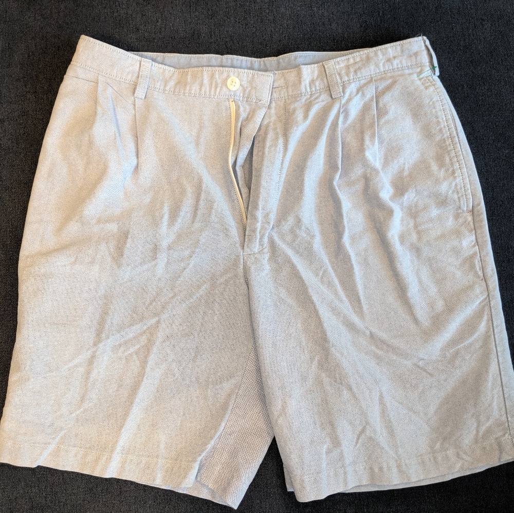 Jos A Bank shorts 34